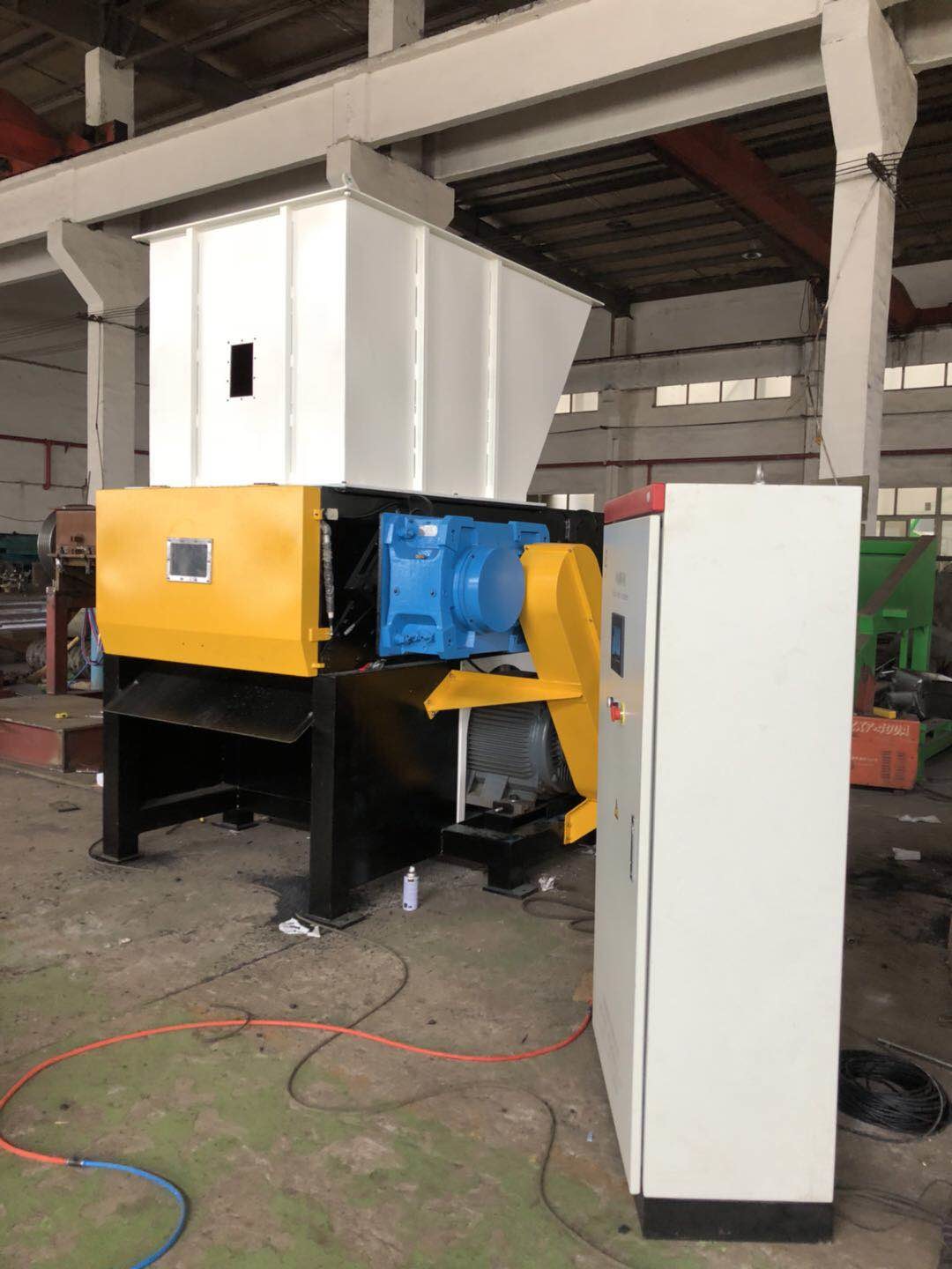 Lianda Waste PVC Lumps Single Shaft Shredder Machine