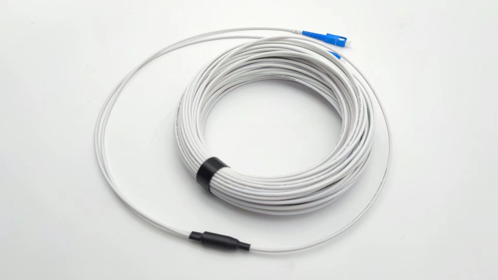 2 Core SC / UPC FTTH Fiber Drop Cable Pigtail G657A2 LSZH Jacket 10m 20m 30m