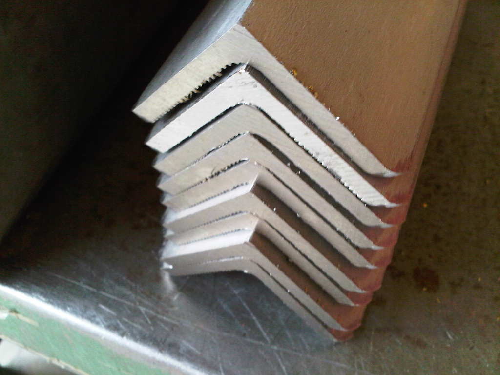 410 420 430 stainless steel angle bar , hot rolled / cold rolled SS angle bar