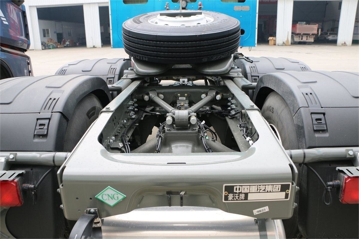 460hp HOWO Heavy Truck 6X4 CNG Rear Double Axle Rear Eight-Wheel Tractor National VI