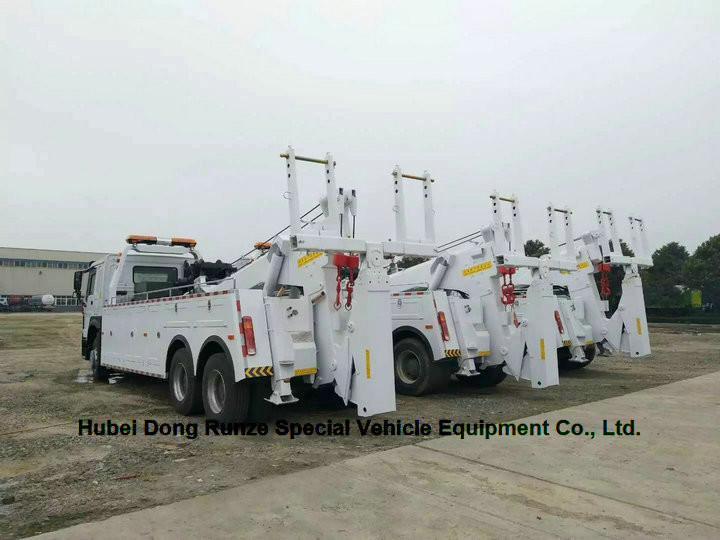 HOWO 50 Ton Heavy Duty Rotator Wreckers Tow Truck With 360 Degree Rotation