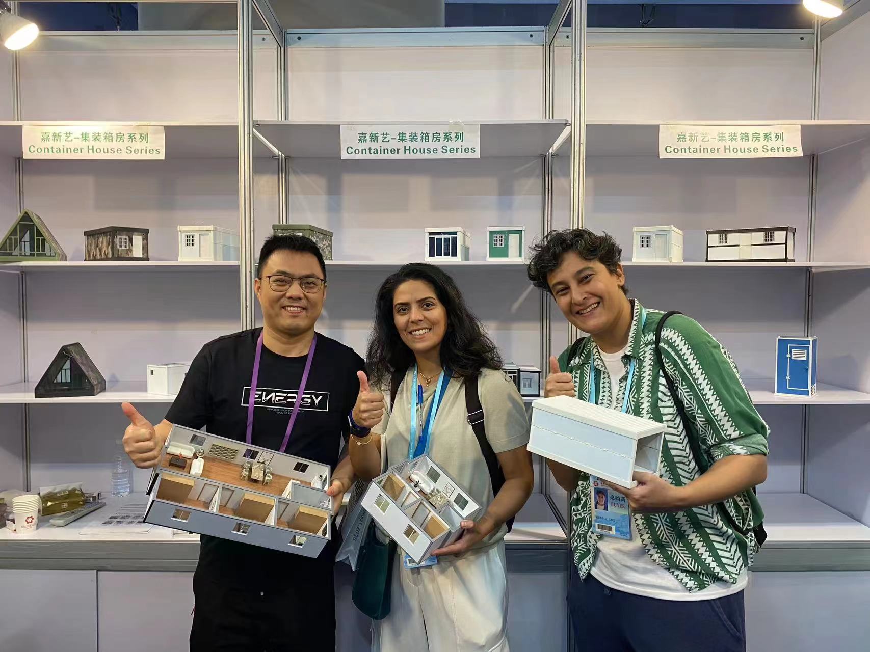 Grande portable expandable homes exhibition