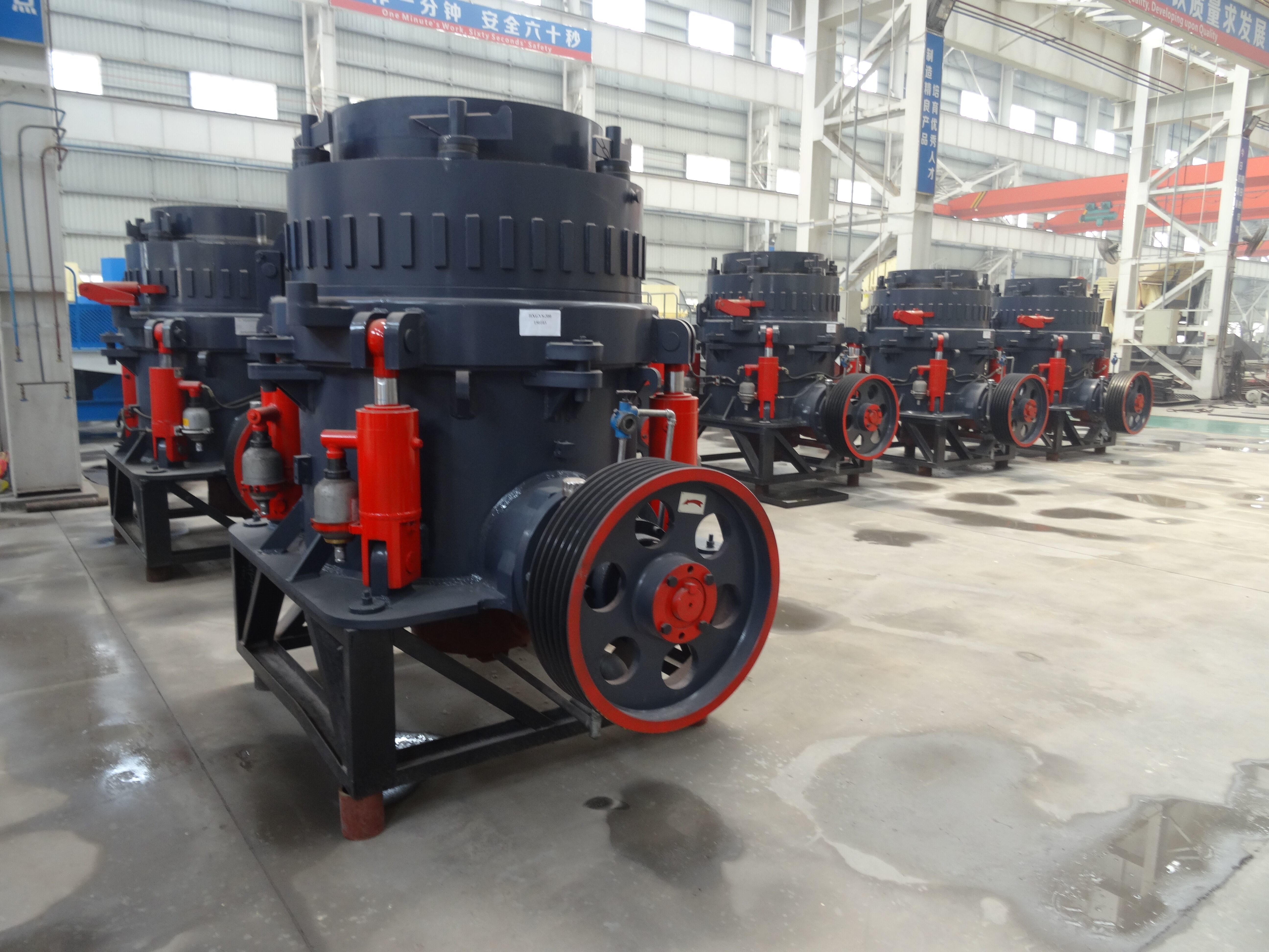 4/3 Ft Single Cylinder Hydraulic Cone Crusher / Rock Crushing Equipment For Gold Ore Iron Ore