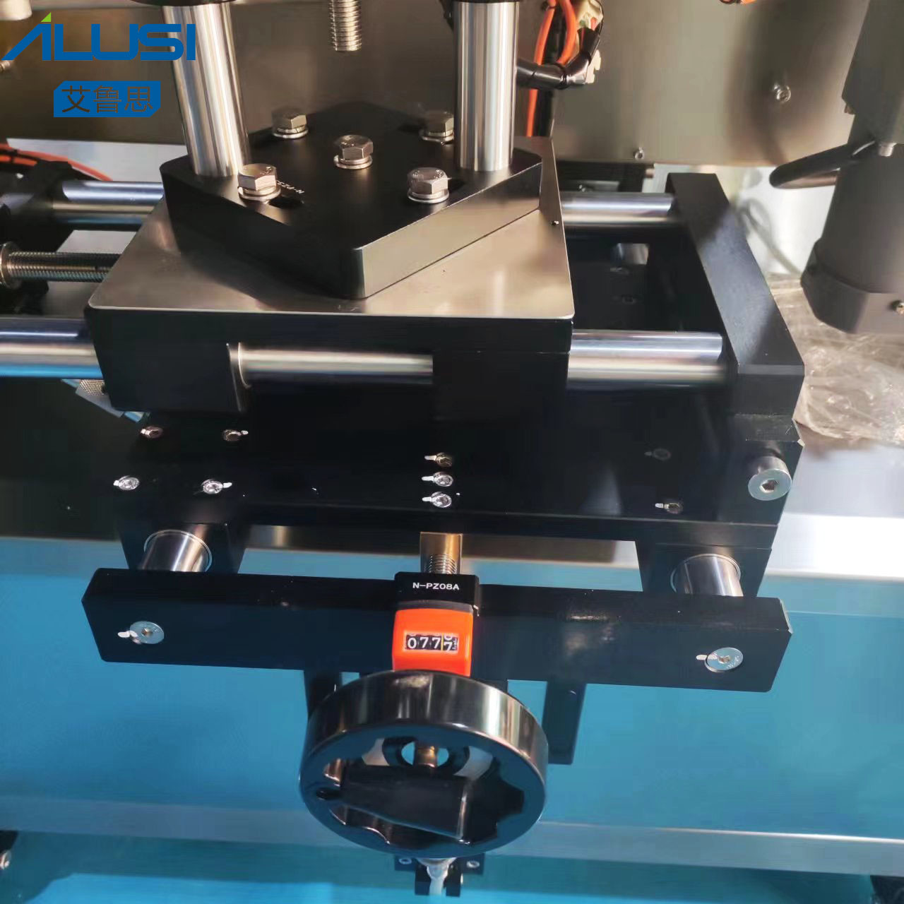 Fully Automatic Double Side Labeling Machine For Flat Round Bottle