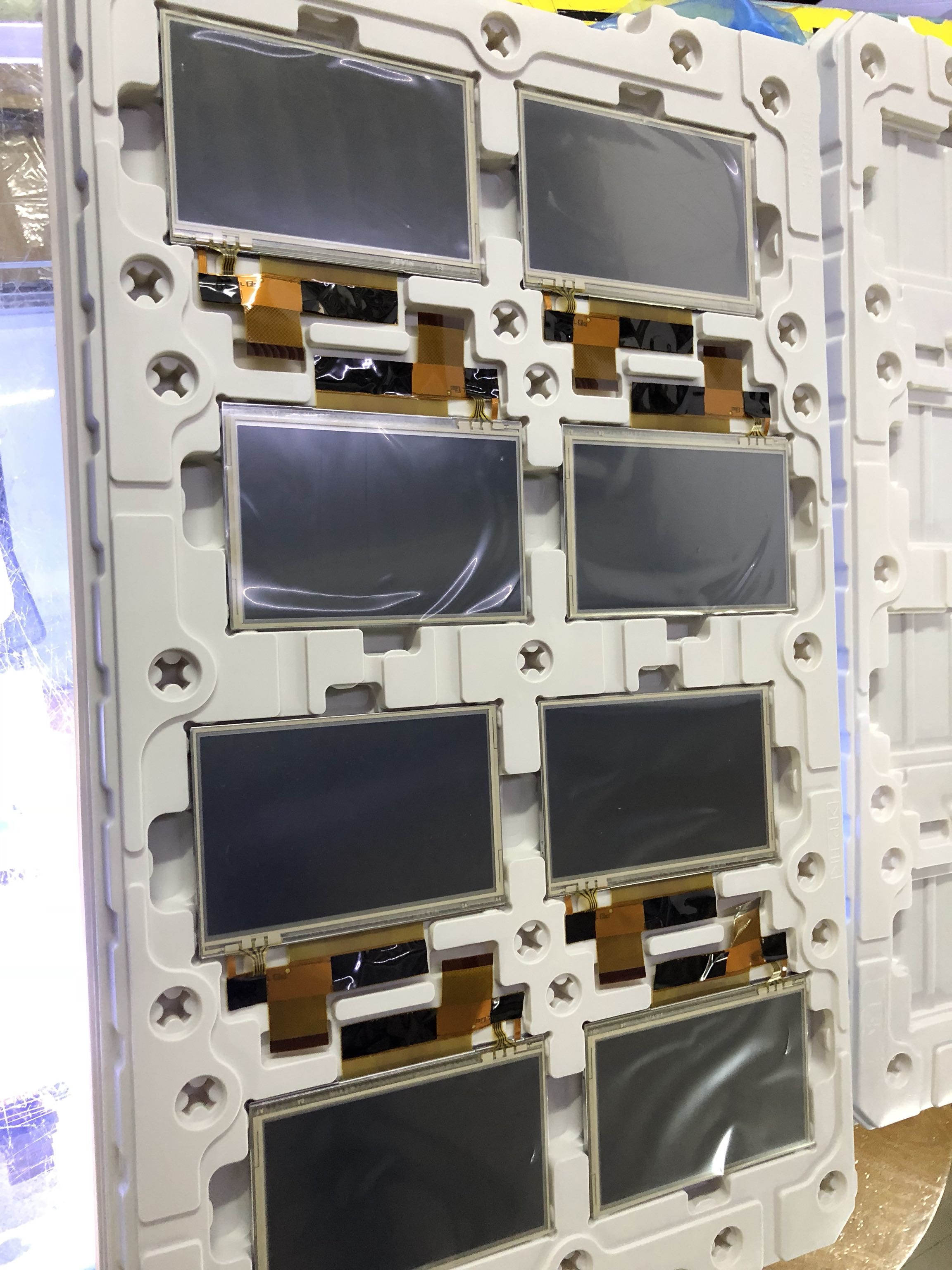 LQ048Y3DG02 Sharp 4.8" LCM 800×480RGB 500cd/m² INDUSTRIAL LCD DISPLAY