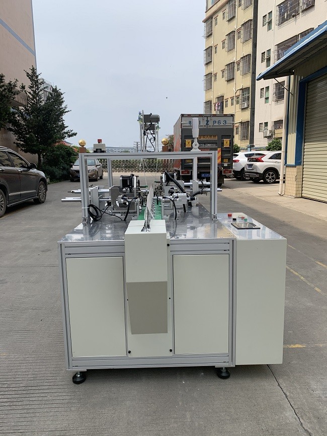 KN95 N95 Mask Making Machine Non Woven Face Mask Making Machine PLC Control