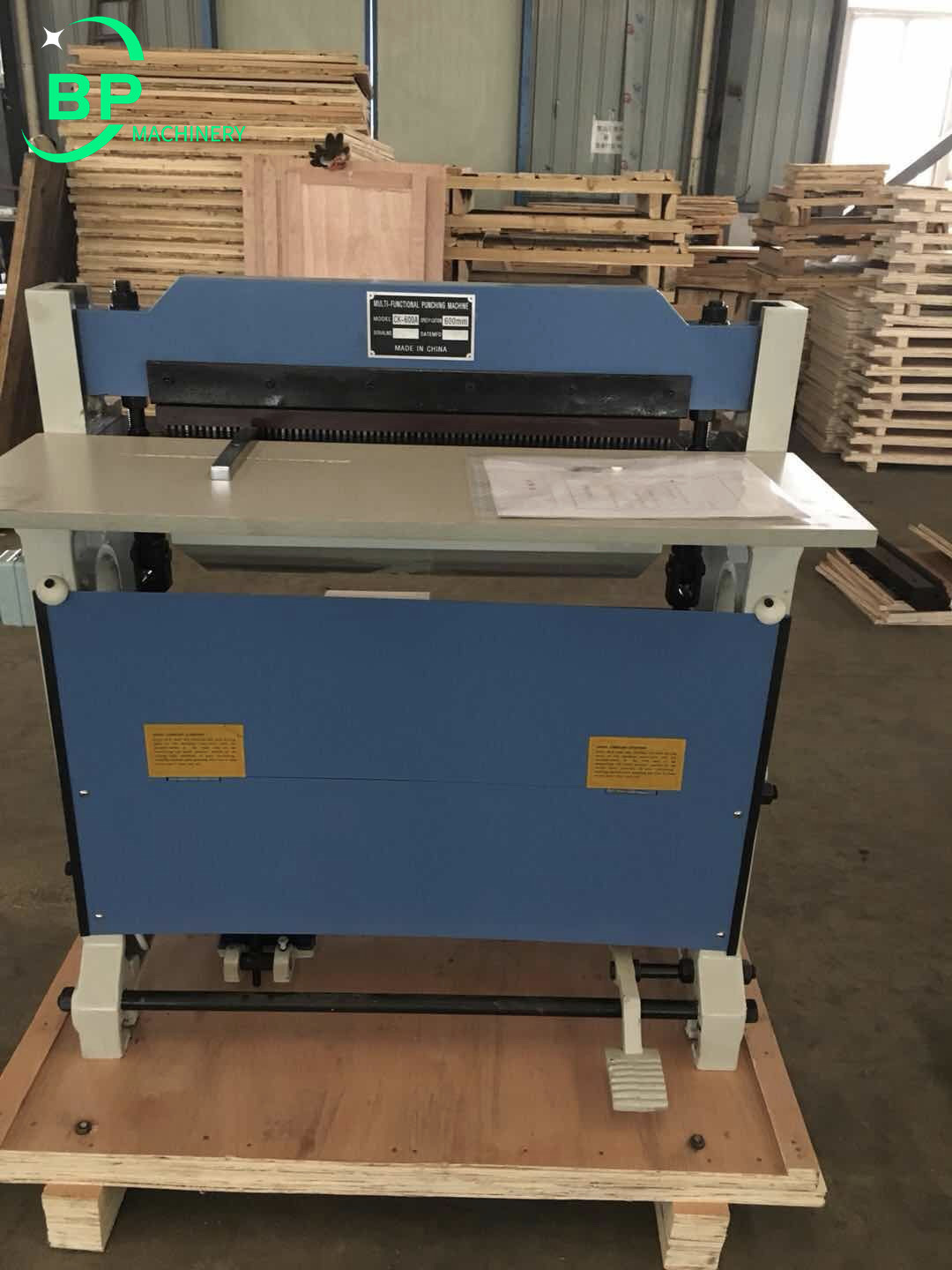 Notebook calendar Paper puncher hole perforate machine  CK600