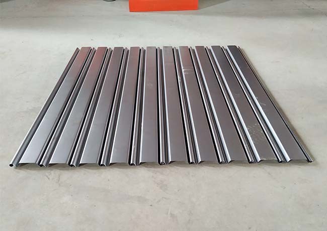 C12 Cutter Roller Shutter Door Roll Forming Machine 115mm Width Steel Material