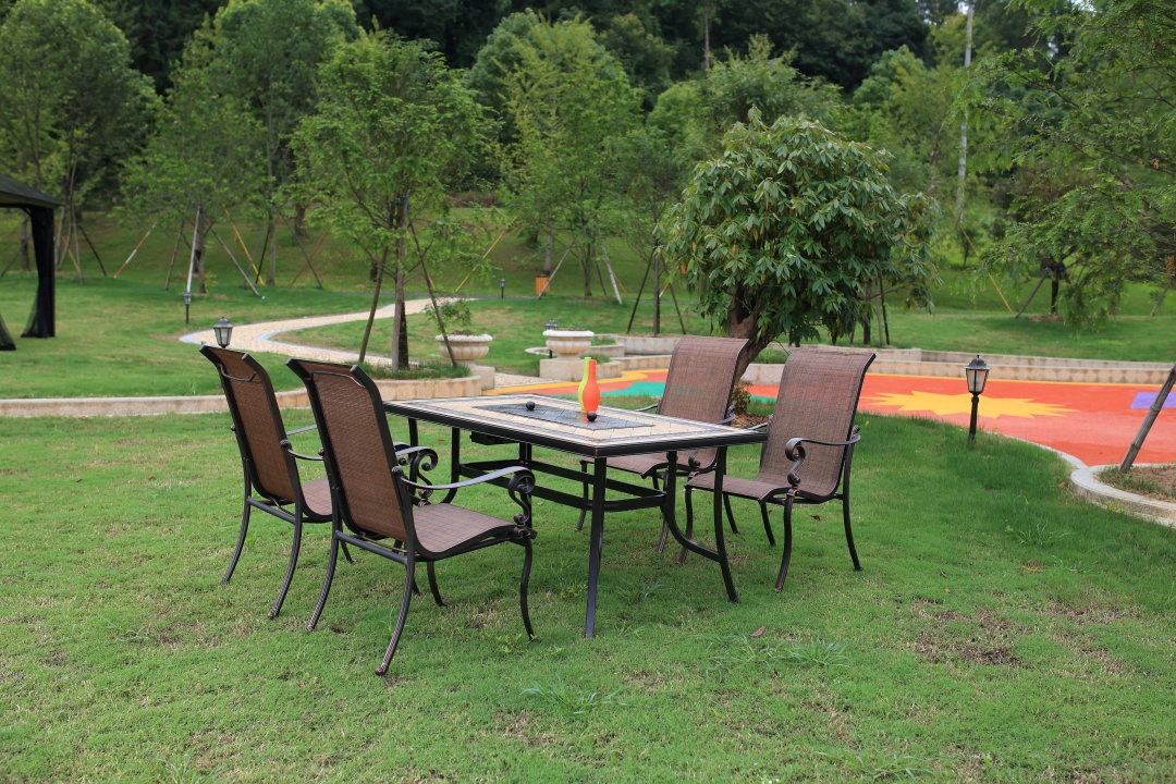 Customized Courtyard Balcony Dining Table Washable Patio Dining Table