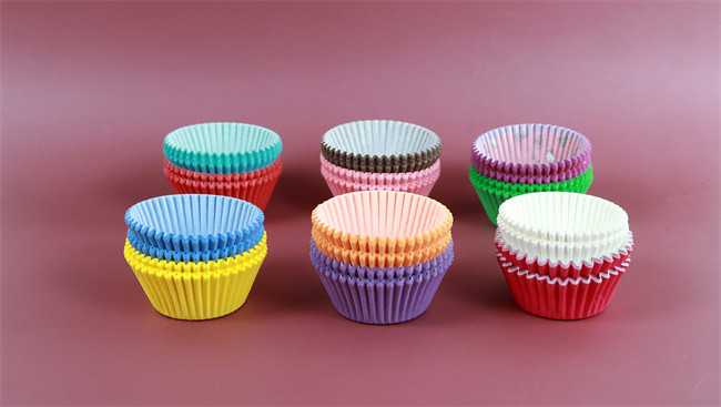 OEM wholesale standard size paper cupcake liners, multicolor baking cups, cupcake liners