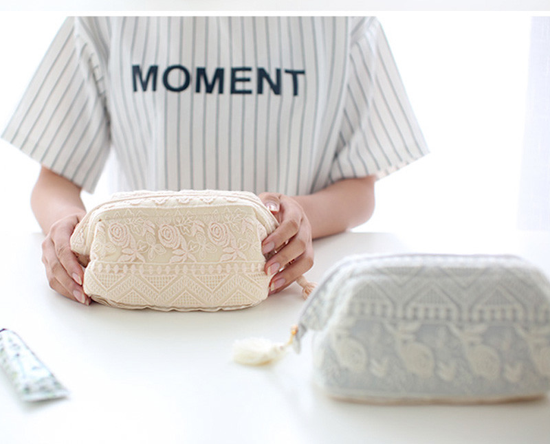 Custom Lady Natural Tassel Lace Portable Makeup Cosmetic Bag Small