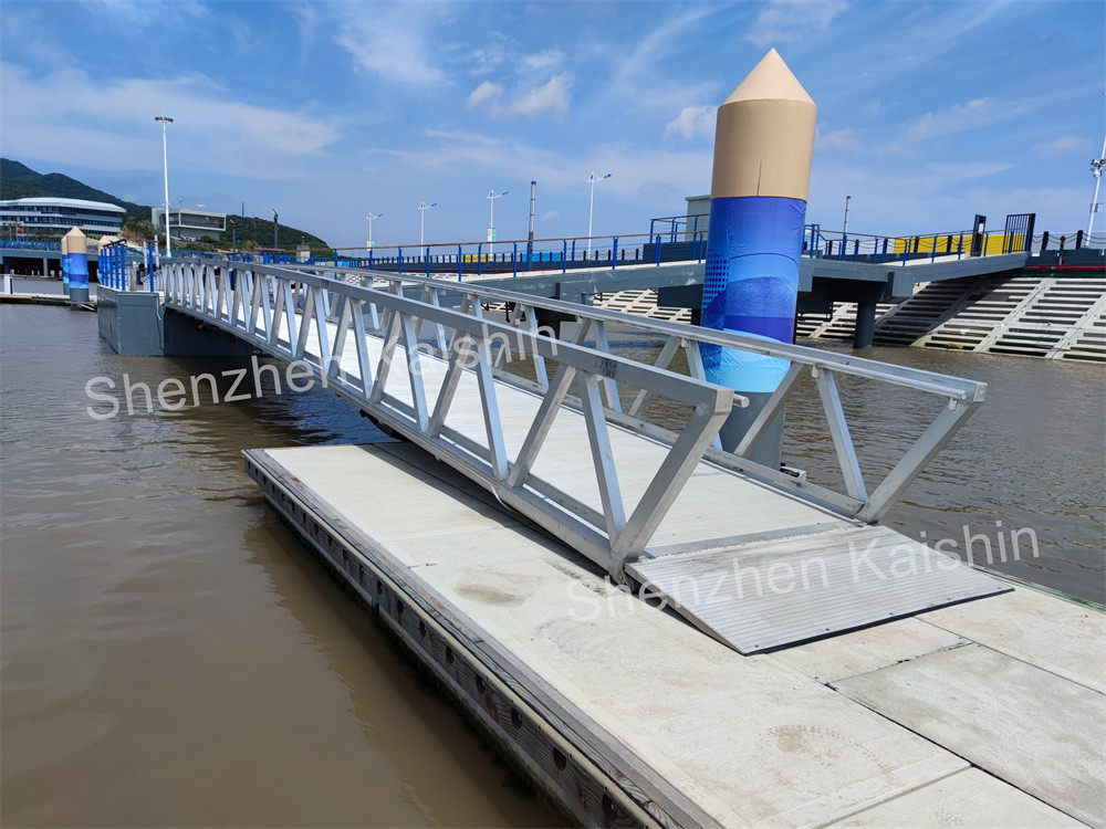 Heavy Duty Marine Dock Silver Aluminum Gangway Ship/Boat Aluminium Ramps For Sale