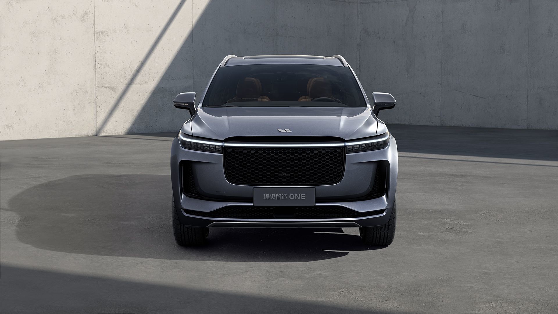 220km/h Plug In Hybrid SUV 700Km Range Four Screens Six Seater Electric Car