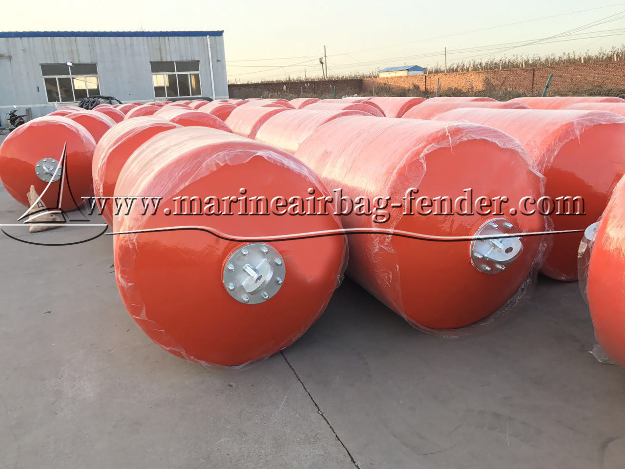 EVA Foam Filled Fender Polyurea Skin Fender Excellent Weather Resistance For Floating Platforms