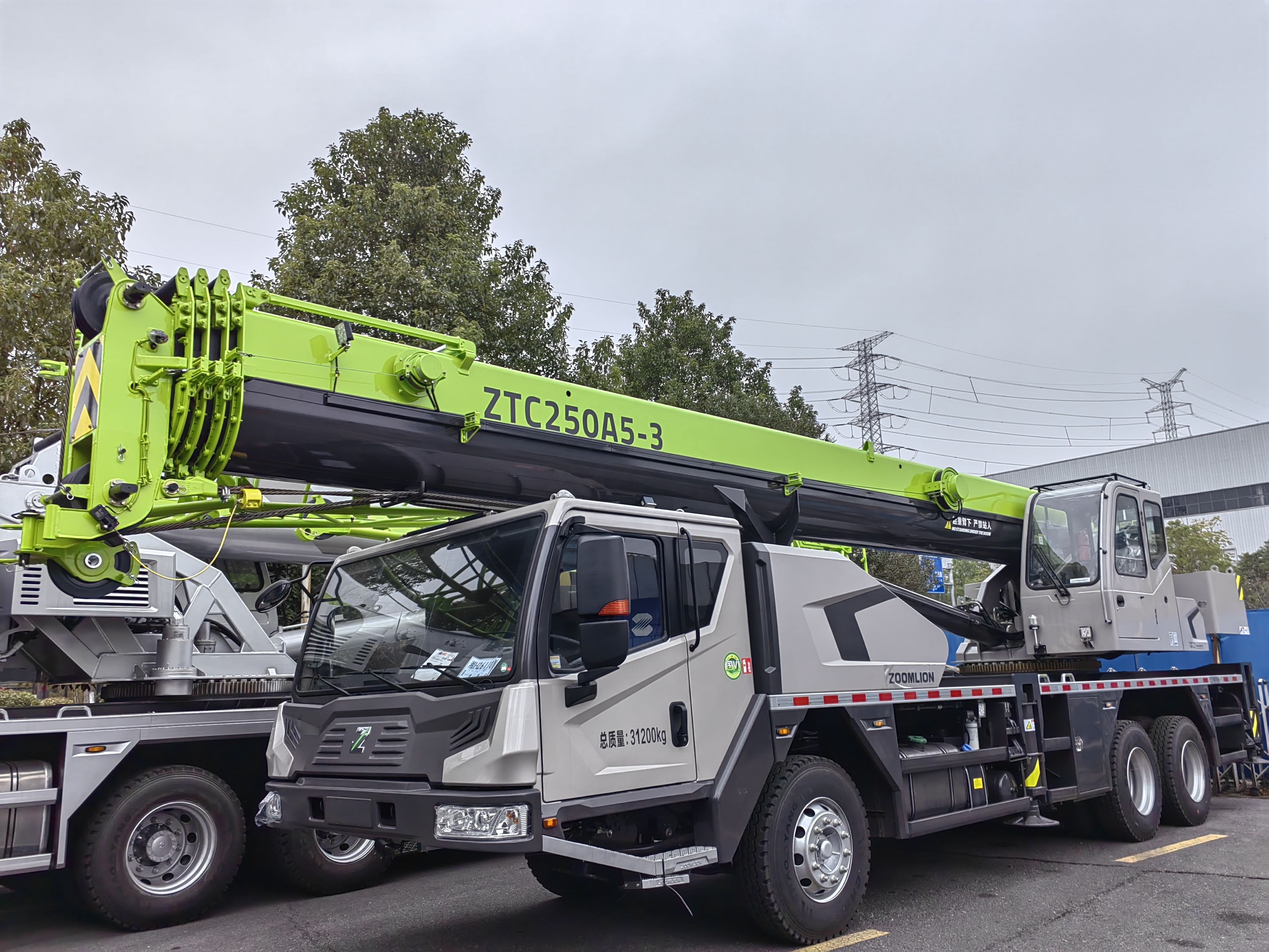 45ton MOOG Hydraulic Pump Truck Cranes Superior Performance for Heavy Duty Projects