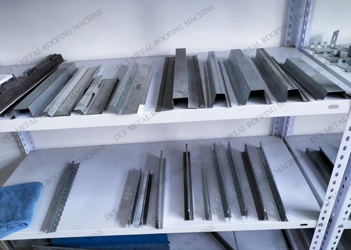 5m Light Keel Roll Forming Machine Cr12 Metal Stud Roll Forming Machine