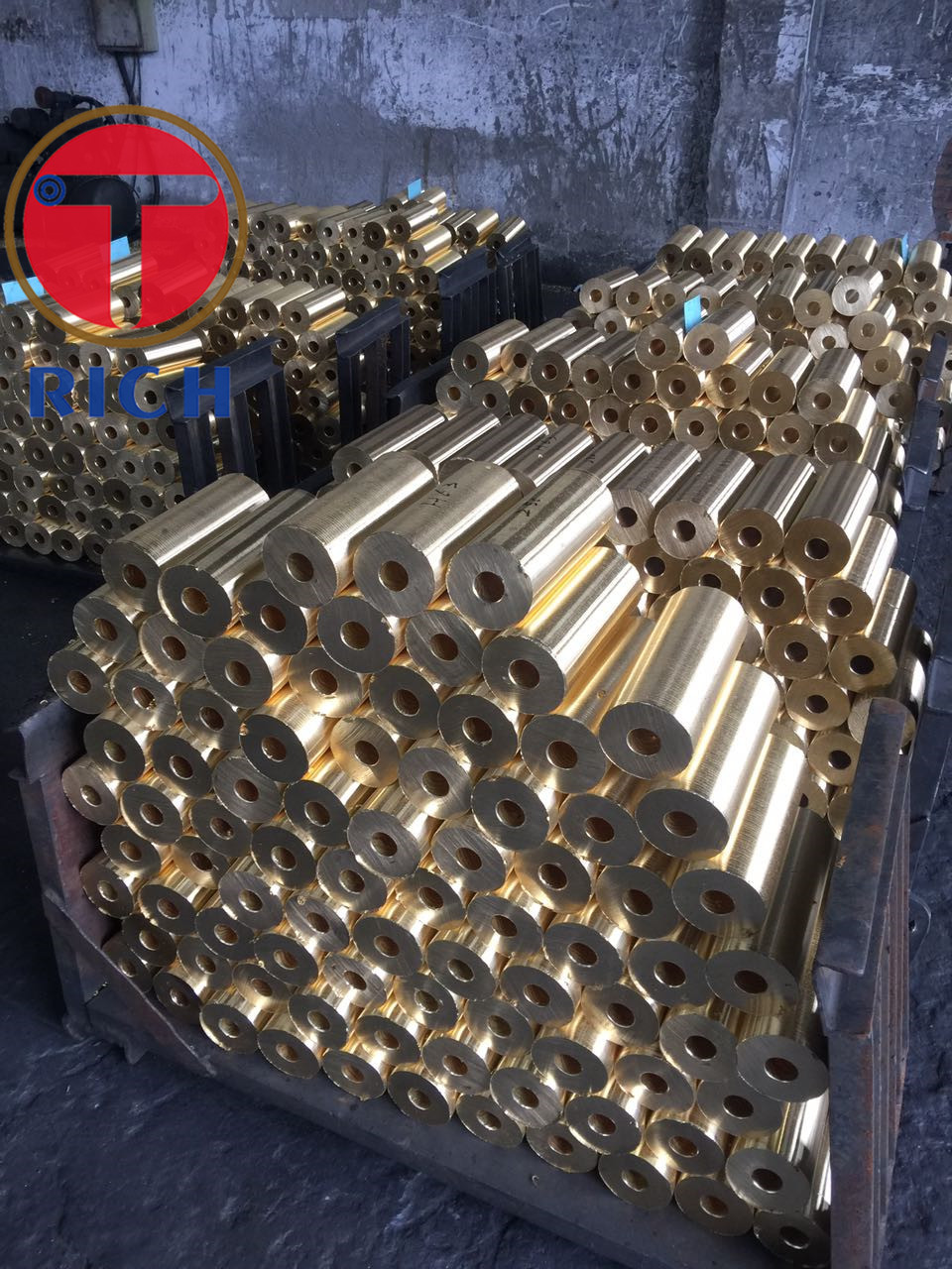 C27000 C27200 H58 Seamless Alloy Steel Pipe ASTM B135 For Military Industry