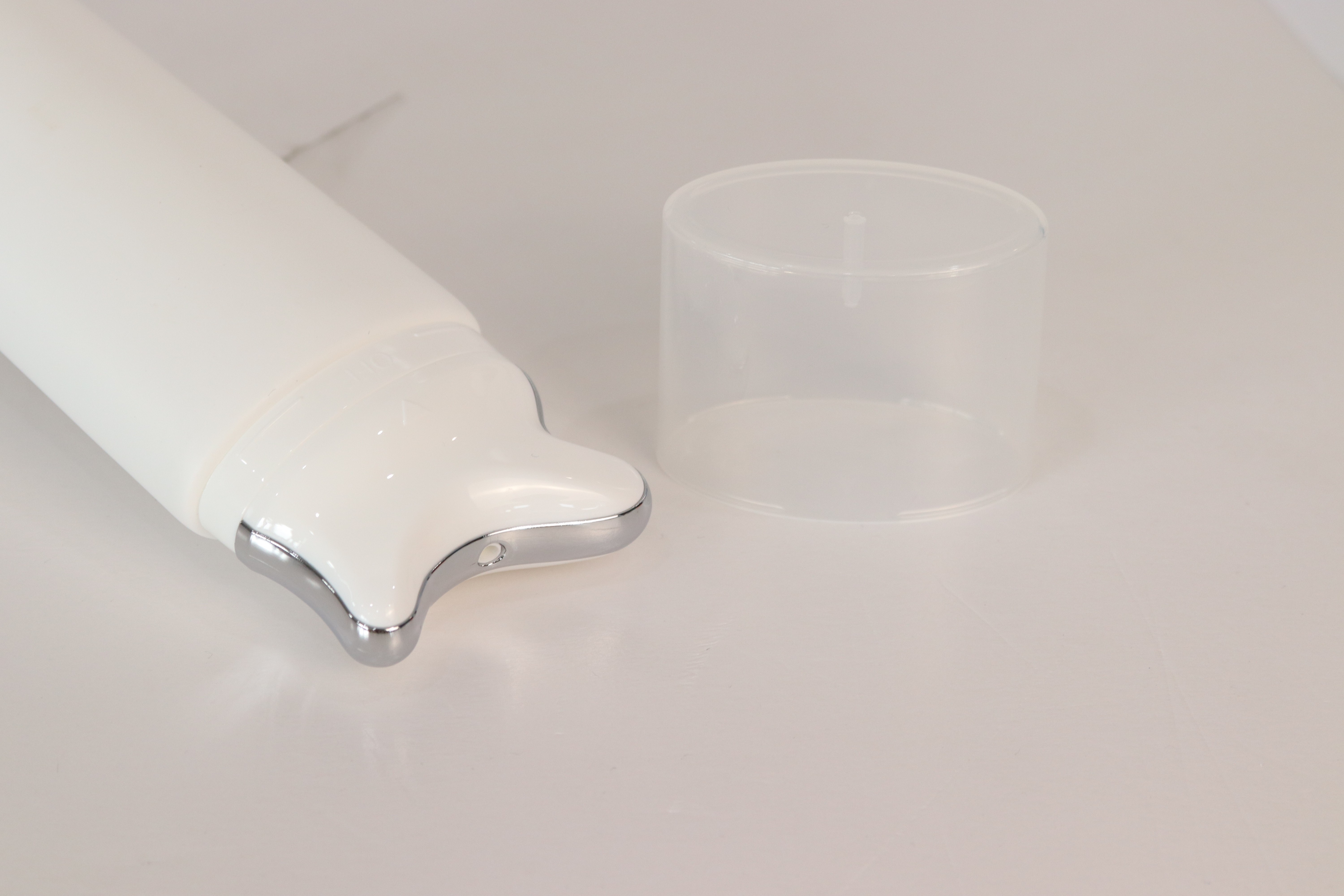 Lotion D50mm Plastic Oval Neck Massage Custom Cosmetic Tubes