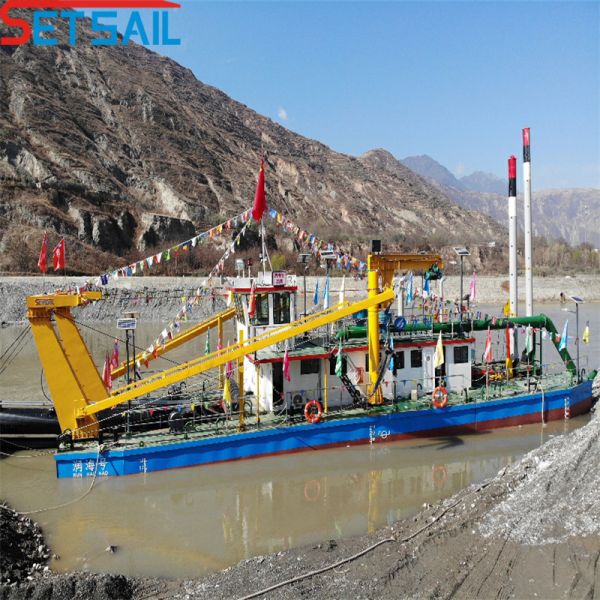 Capacity 1100m3 24inch Cutter Suction River Sand Dredger for Sale