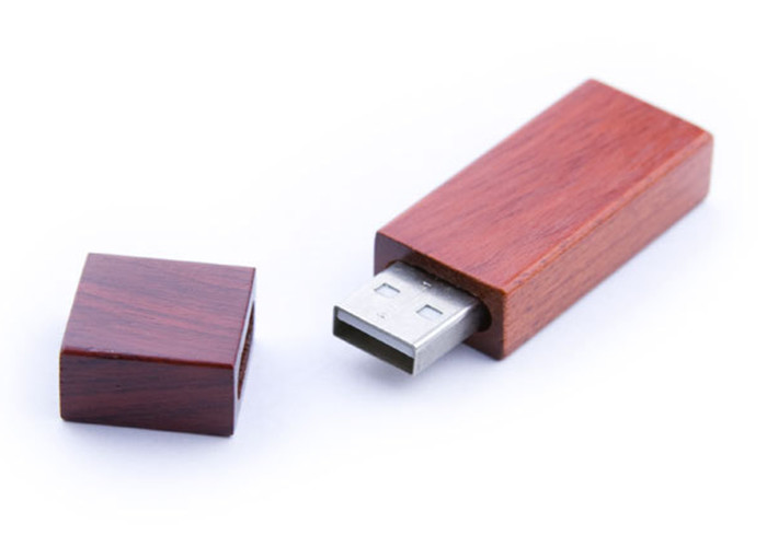 64 Gigabyte Personalised Wooden Usb 4-10mb/s Writing Speed 3 Years Warranty