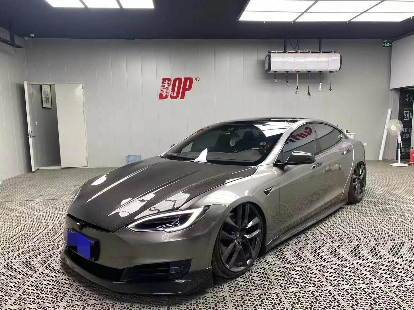 Model S Tesla Body Kit 2017 - 2019 Rear Bumper Spoiler Hood Engine