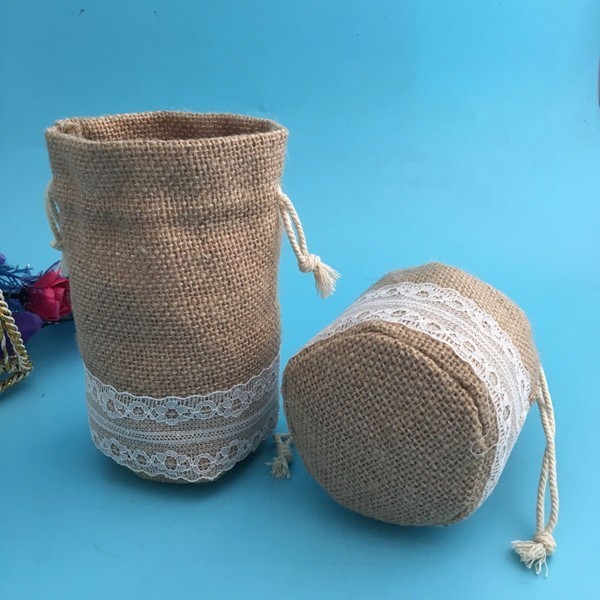 Personalized Gift Packaging Drawstring Bag With White Lace round bottom