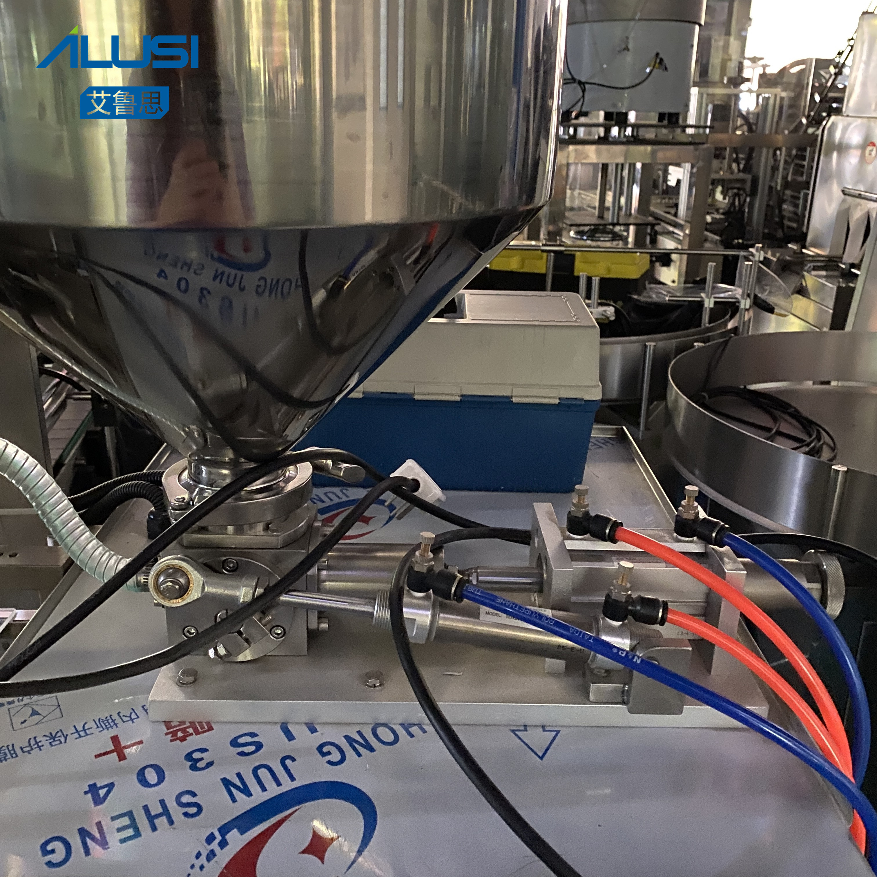 Small Drinking Mineral Water Pouch Packing Machine / Sachet Liquid Pure Water Packaging Machine