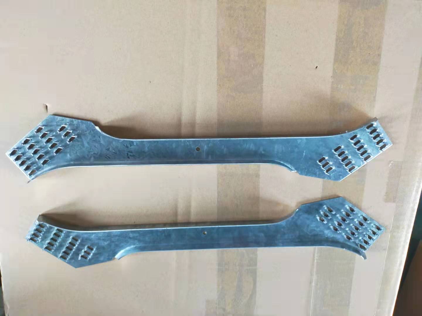0.3-5mm Thickness Building Metal Webs Connector Trusses for Easy Roof Joist Installation
