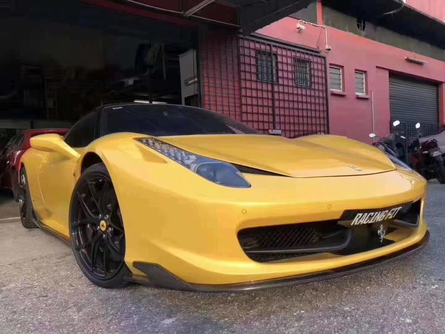 For Ferrari 458 Carbon Fiber Body Kit 458 Carbon Fiber Front Lip Diffuser Spoiler Side Skirt Body Kit