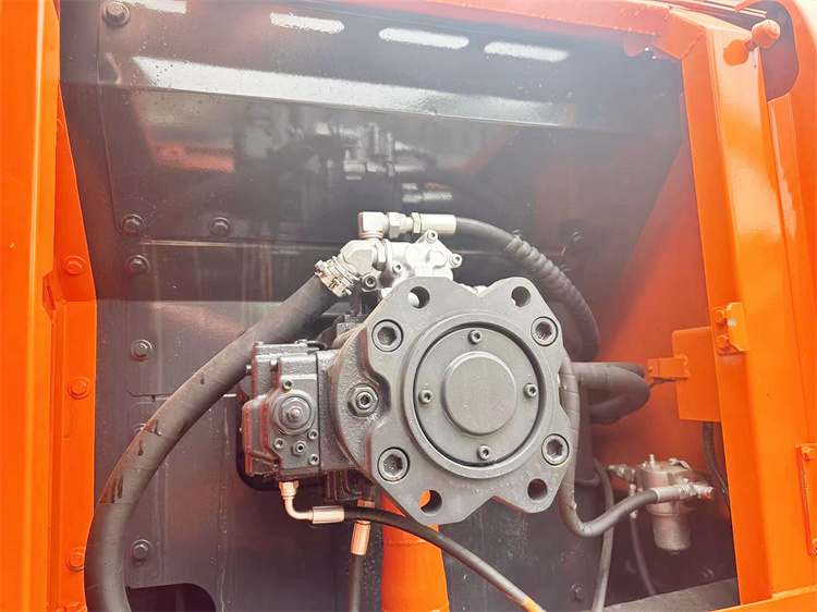 Good Health And Original Hydraulic Cylinder 30 Ton Doosan DX300LC-9C Excavator In Korea