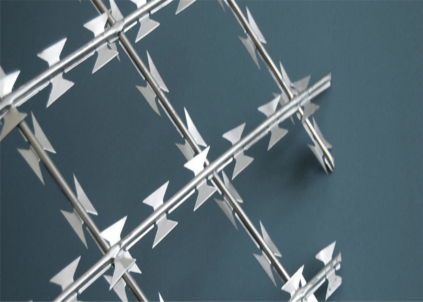 Welded Razor Wire Mesh Fence BTO12 50mm*100mm