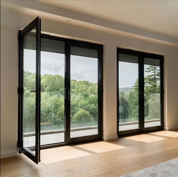 35dB Sound Insulation Coefficient Aluminum Alloy Casement Doors With 10 Sealing Layers