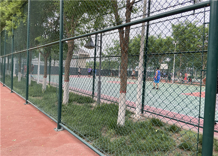 Hot Dipped Galvanized Temporary Mesh Fencing 9 Gauge 4.0mm For Farm