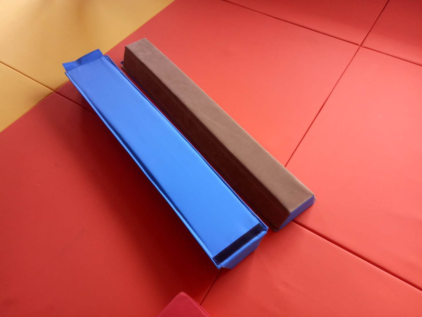 High Density Soft Foam Balance Beam for Kids Gymnastic Training Customizable and Durable