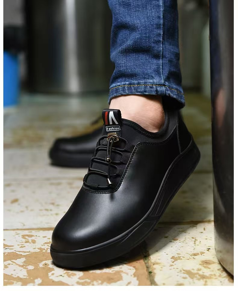 Kitchen Shoes Waterproof Oil Resistant Safety Shoes SRC Slip Resistant