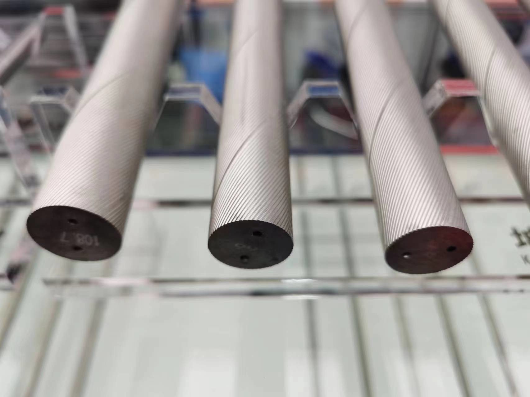 Cemented Carbide Round Bar Blank Solid Tungsten Carbide Rod With 30 Degree Helix Hole