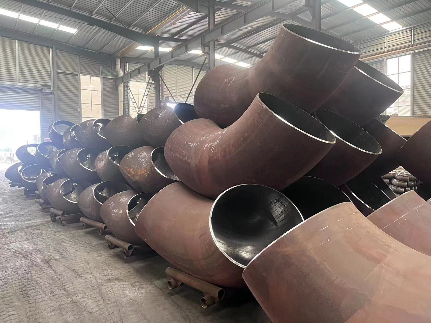 Origin JIS Butt Weld Pipe Fittings For Industrial Piping Solutions