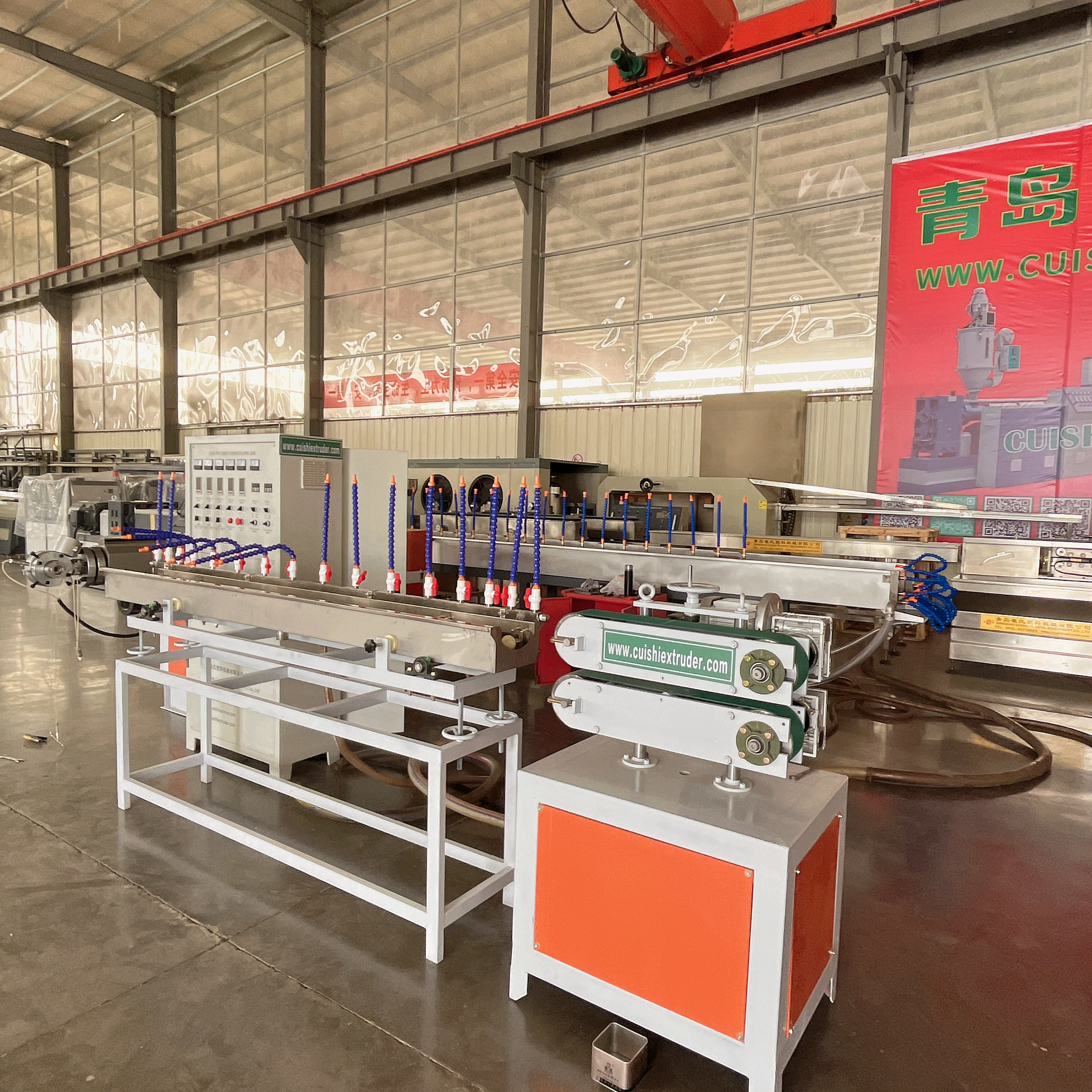 PVC Single Screw Extruder Machine High Effiency PVC Tube Extrusion Line