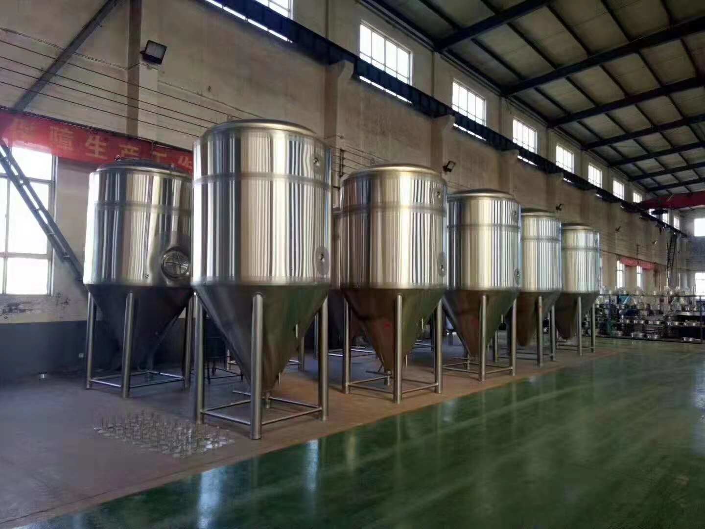 20 Bbl Brewhouse Stainless Steel Brewing Equipment Steam Heating 3Mm Thickness