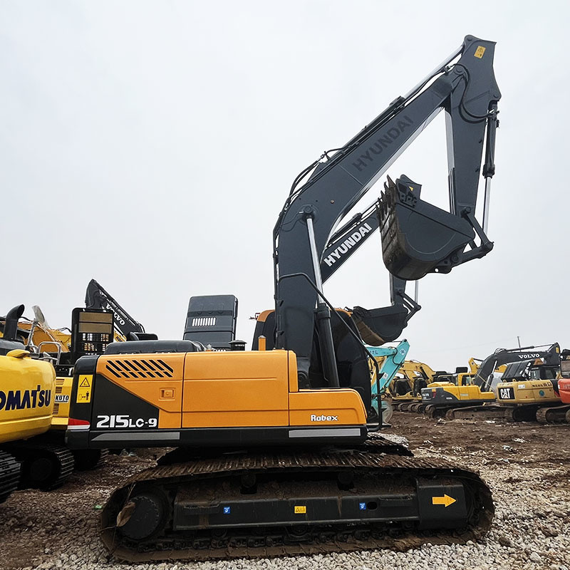 Old Hyundai Excavator 215 21 Ton Heavy Digger Backhoe
