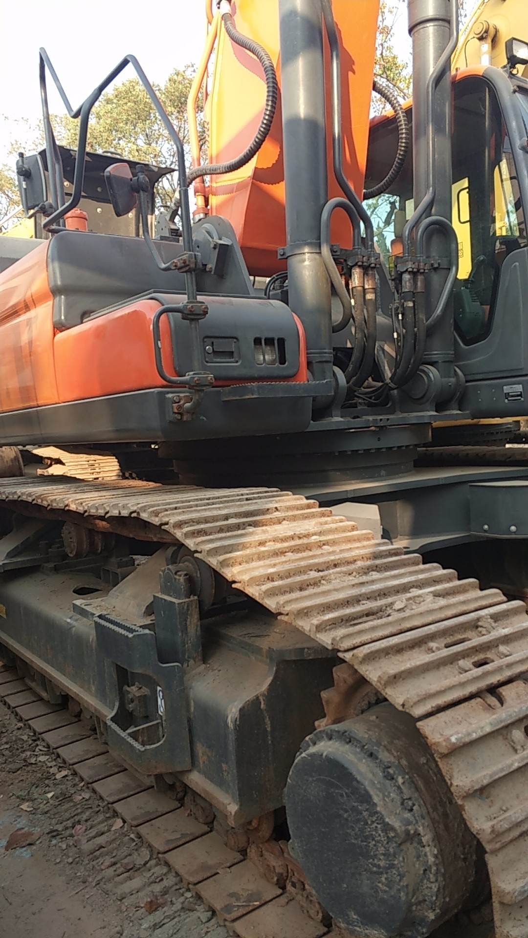 Used Doosan DX500LC excavator, 50 ton large tracked excavator