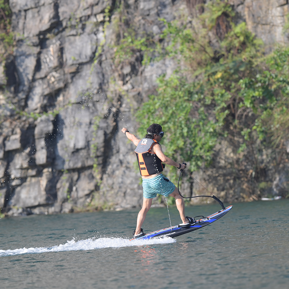 10KW Electric Jet Surfboard Max Speed 60km/H 1800*600*150 Mm
