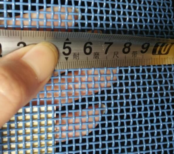 White 3X3mm Polyester Plain Weave Mesh Belt , Edge Melting Treatment