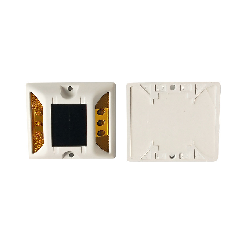 Lightweight Flashing 2V 250MA Solar Cat Eyes Road Stud White Coating