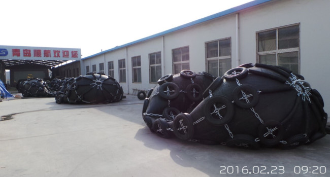 Boat Protection with Inflatable Rubber Fenders and Dipped Tyre Cord Fabric Materials