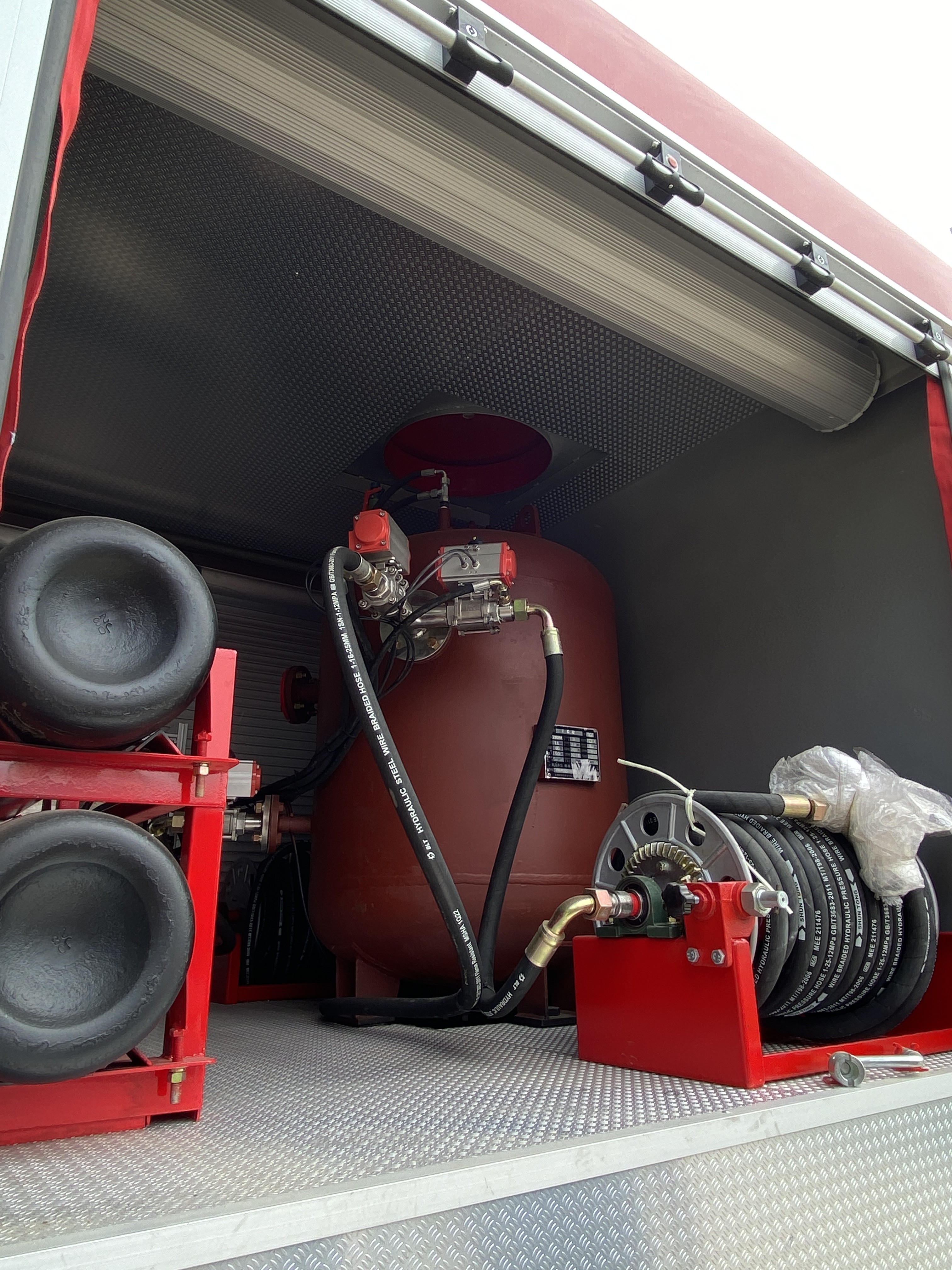 Euro 3- Euro 6 High-Performance Fire Truck With Advanced Navigation Systems