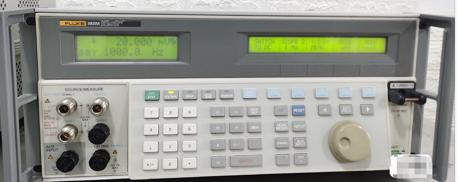 5800A Fluke Oscilloscope Multi Function Calibrator Automatic Meter Error Calculation