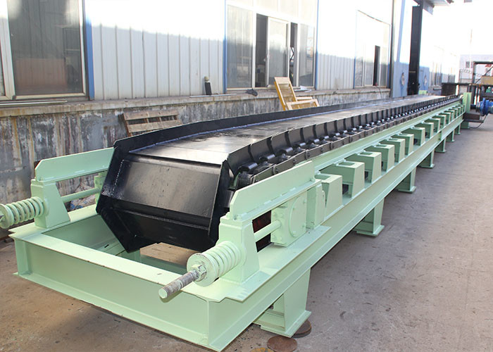 Middle Duty Roller Chain Apron Plate Feeder Cement Clinker Feeding Machine