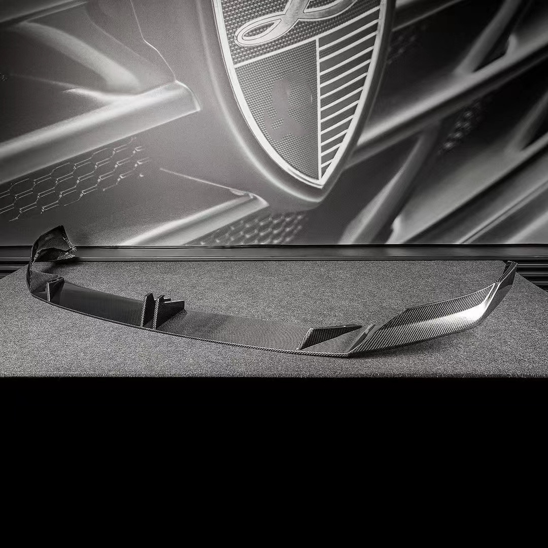 For BMW X7 Carbon Fiber Body Kit X7 Upgraded LD-style Carbon Fiber Front Lip Diffuser Spoiler Hood Body Kit
