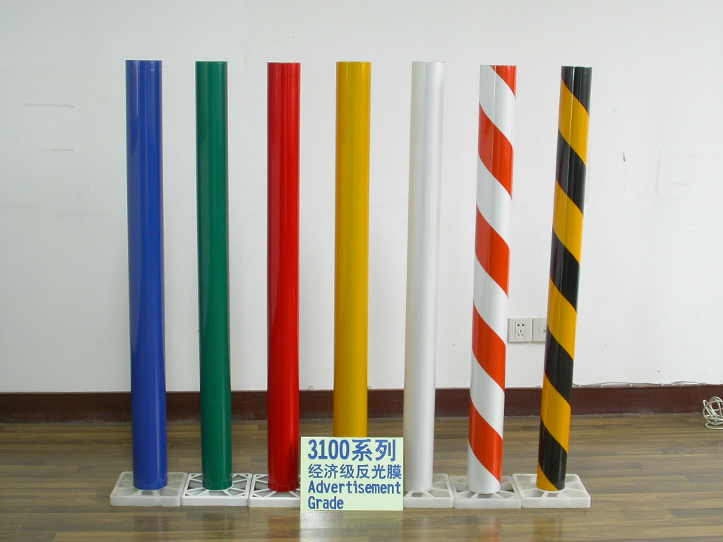 UV Resistant 1 Year Durable Reflective Vinyl Sheeting 1.24/0.62x45.7m With Different Colors